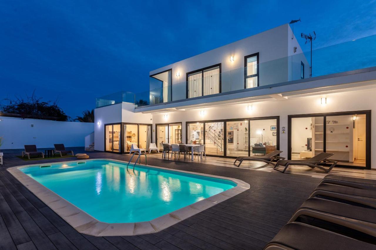 Villa Luxury Azul Private Pool And Bbq Corralejo By Holidays Home Dış mekan fotoğraf